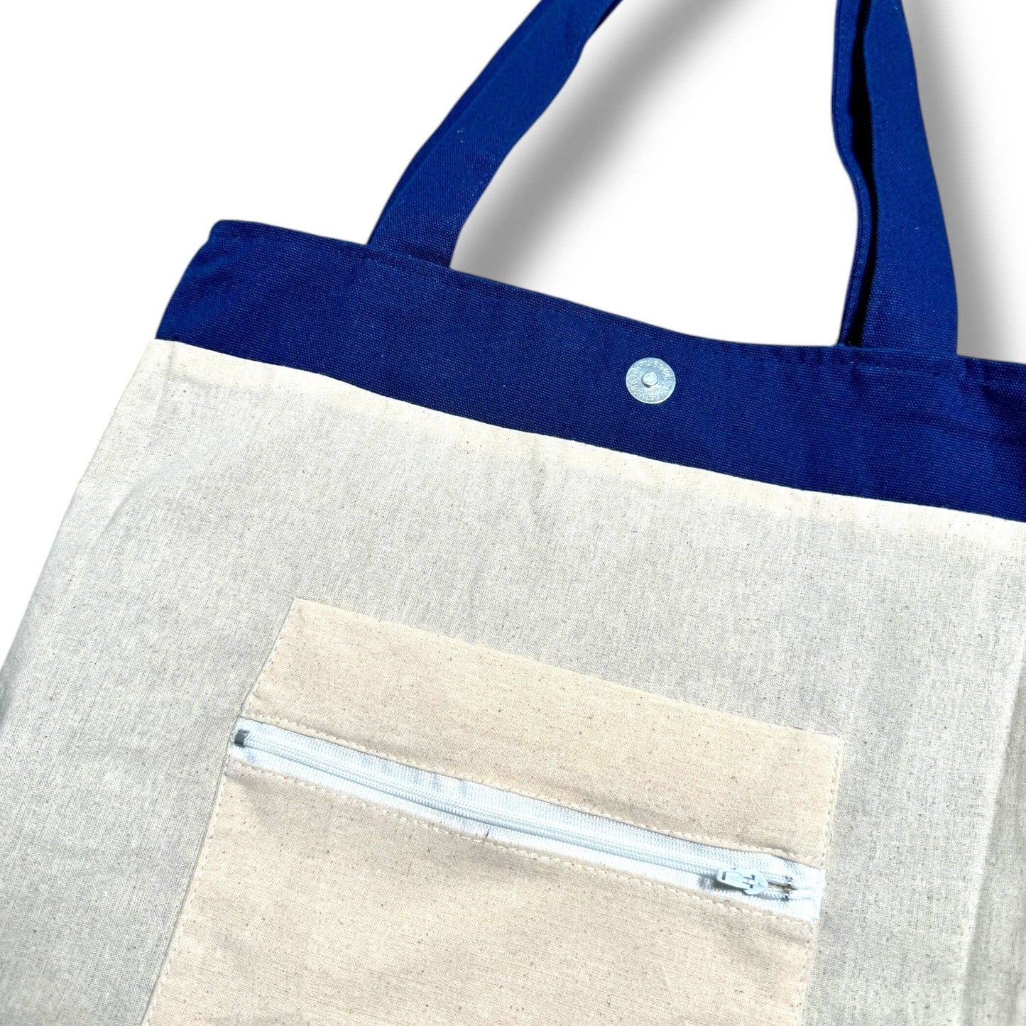 Coral Pocket Embroidery Tote Bag Beige: Navy